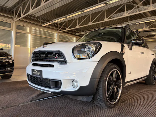 MINI Countryman Cooper SD ALL4 Snowhill | CH | CHILI | WIRED | Xenon | 18" | Piano Black Exterieur |
