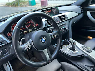 BMW 330d xDrive Touring Sport Line Steptronic