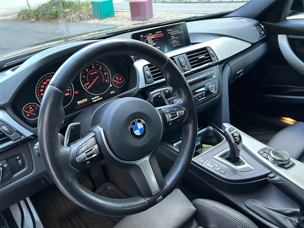 BMW 330d xDrive Touring Sport Line Steptronic