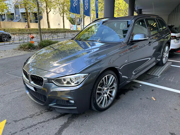 BMW 330d xDrive Touring Sport Line Steptronic