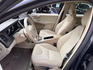 VOLVO XC60 D5 AWD Kinetic
