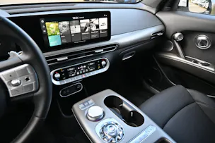 Genesis GV60 77.4 kWh Sport AWD 4X4 318PS (CH Auto)