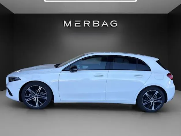 MERCEDES-BENZ A 200 Night Star 7G-DCT