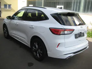 FORD Kuga 2.5 FHEV ST-Line X 4WD