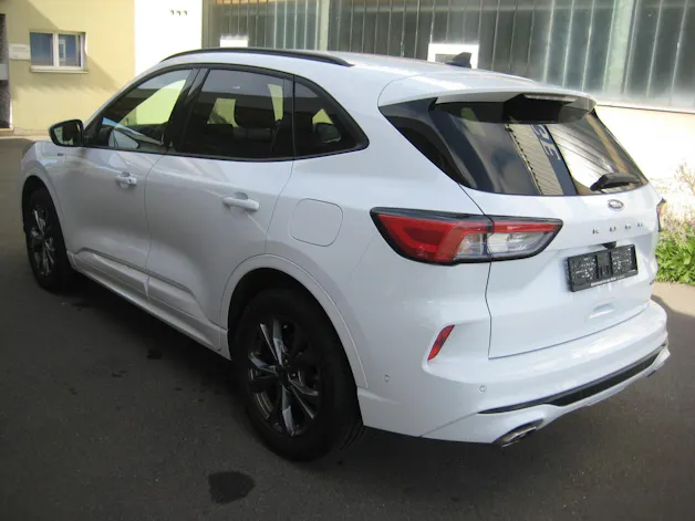 FORD Kuga 2.5 FHEV ST-Line X 4WD