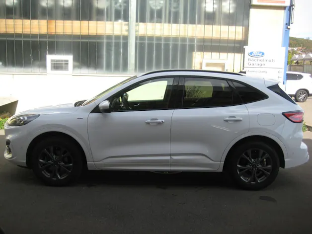 FORD Kuga 2.5 FHEV ST-Line X 4WD