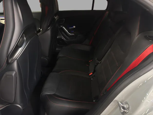 MERCEDES-BENZ A 35 4M - AMG / 360 Grad Kamera / Multibeam LED / Performance Sitze
