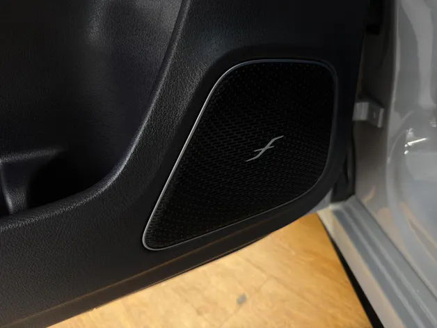 MERCEDES-BENZ A 35 4M - AMG / 360 Grad Kamera / Multibeam LED / Performance Sitze