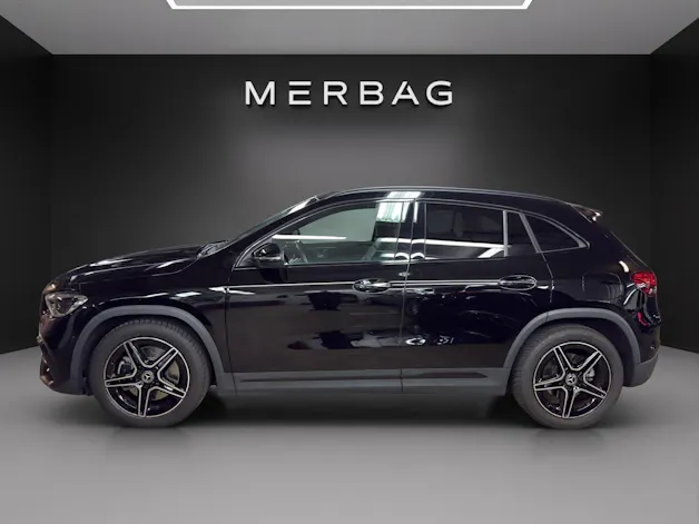 MERCEDES-BENZ GLA 250 AMG Line 4Matic