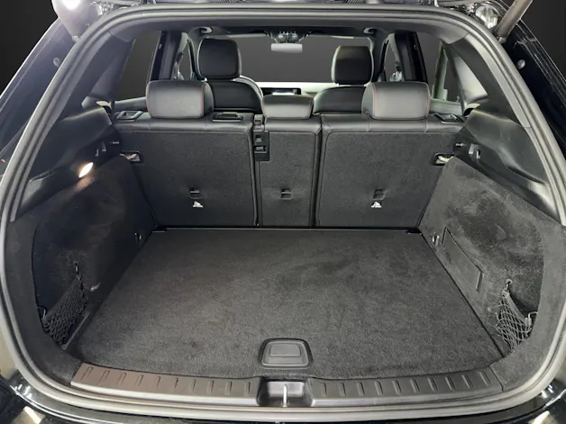 MERCEDES-BENZ GLA 250 AMG Line 4Matic