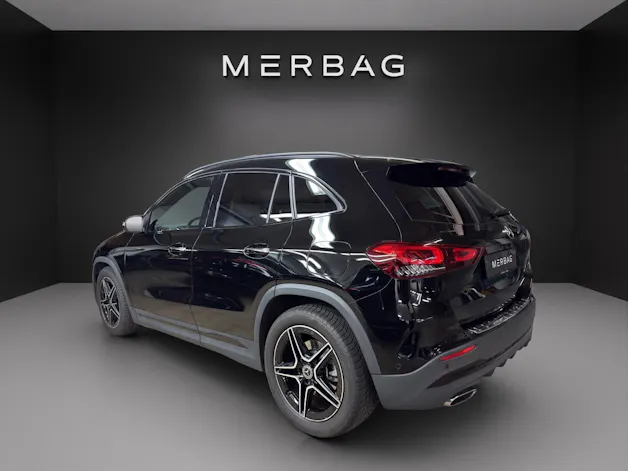 MERCEDES-BENZ GLA 250 AMG Line 4Matic