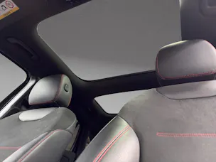 MERCEDES-BENZ GLA 250 AMG Line 4Matic