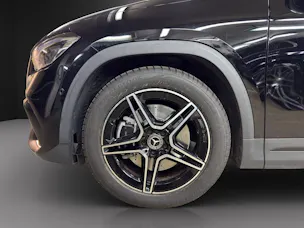 MERCEDES-BENZ GLA 250 AMG Line 4Matic