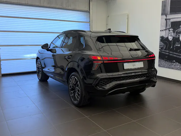 AUDI Q3 SUV 110 kW TFSI S tronic
