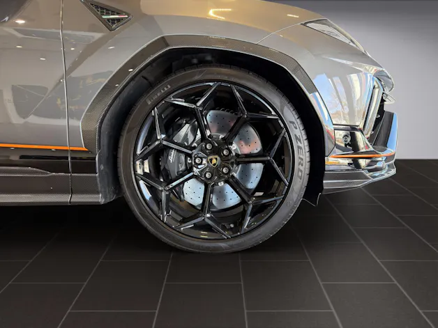 Lamborghini Urus Performante SCV12