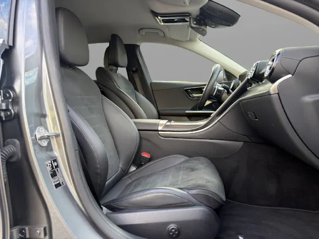 MERCEDES-BENZ C 200 AMG Line 4matic