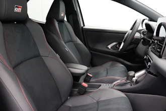 https://vehicle.imgix.net/4519961/8cb04c8a-9063-4a27-9546-ec74e9ee9868.JPG