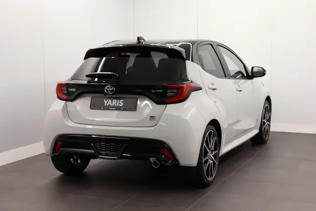 Toyota Yaris 1.5 VVT-i HSD GR Sport