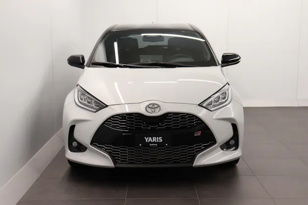 Toyota Yaris 1.5 VVT-i HSD GR Sport