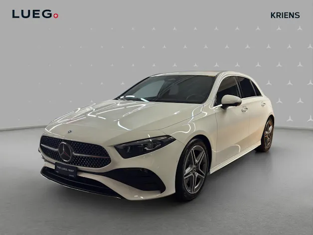 MERCEDES-BENZ A 220 d - AMG / 360 Grad Kamera / Multibeam LED / AHK / Ambiente-Licht