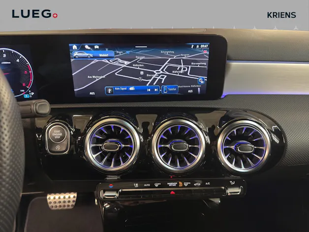 MERCEDES-BENZ A 220 d - AMG / 360 Grad Kamera / Multibeam LED / AHK / Ambiente-Licht