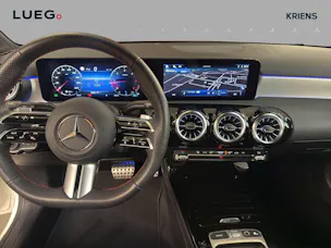 MERCEDES-BENZ A 220 d - AMG / 360 Grad Kamera / Multibeam LED / AHK / Ambiente-Licht
