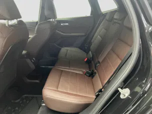 BMW 2er Reihe U06 Active Tourer 218d paddles