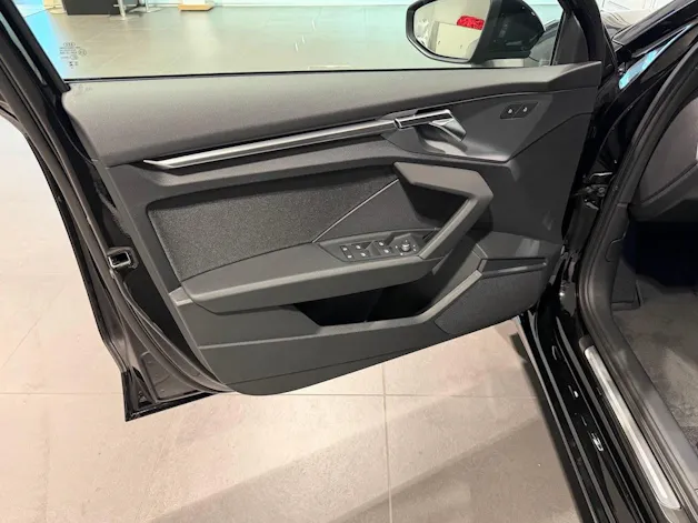 AUDI A3 Sportback TFSI 85 kW Ambition S-tronic