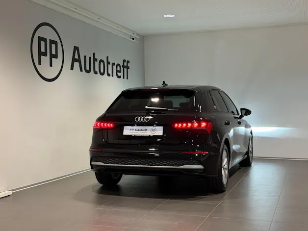 AUDI A3 Sportback TFSI 85 kW Ambition S-tronic