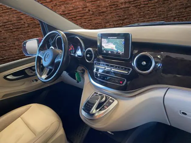 MERCEDES-BENZ V 250 d Swiss Ed. K 4M