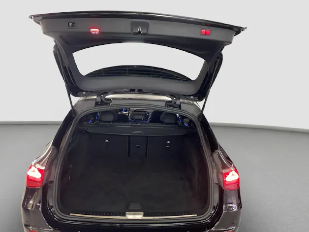 MERCEDES-BENZ E 220 d AMG Line 4MATIC Kombi