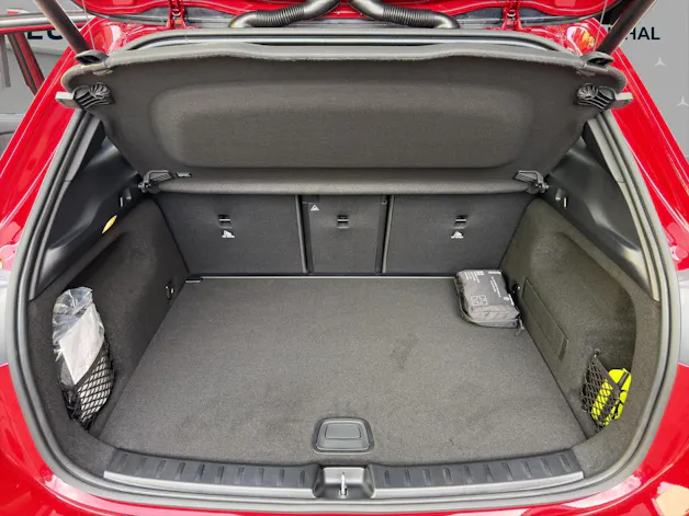 MERCEDES-BENZ GLA 250 4Matic 8G-DCT Swiss Star