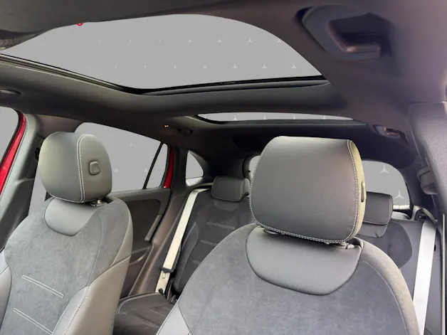 MERCEDES-BENZ GLA 250 4Matic 8G-DCT Swiss Star