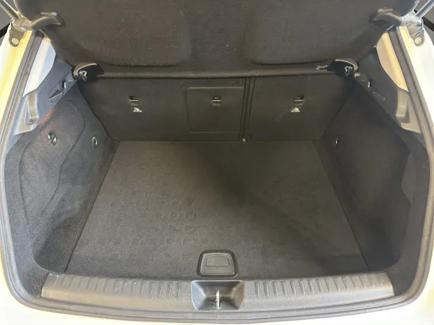 MERCEDES-BENZ GLA 250 Style 4Matic