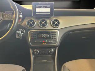 MERCEDES-BENZ GLA 250 Style 4Matic