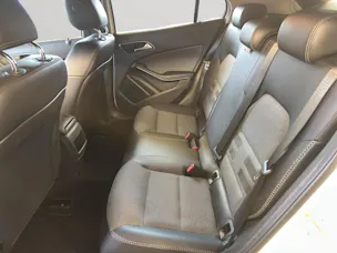 MERCEDES-BENZ GLA 250 Style 4Matic