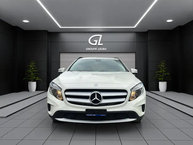 MERCEDES-BENZ GLA 250 Style 4Matic