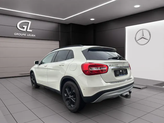 MERCEDES-BENZ GLA 250 Style 4Matic
