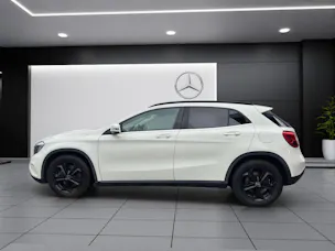 MERCEDES-BENZ GLA 250 Style 4Matic