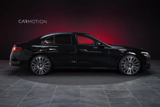 MERCEDES-BENZ E 220 d AMG Line / Hyperscreen / 360°Kamera / el.Sitze