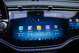MERCEDES-BENZ E 220 d AMG Line / Hyperscreen / 360°Kamera / el.Sitze