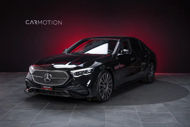 MERCEDES-BENZ E 220 d AMG Line / Hyperscreen / 360°Kamera / el.Sitze