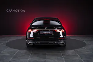 MERCEDES-BENZ E 220 d AMG Line / Hyperscreen / 360°Kamera / el.Sitze