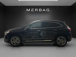 MERCEDES-BENZ GLA 200 Night Star 7G-D