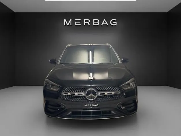 MERCEDES-BENZ GLA 200 Night Star 7G-D