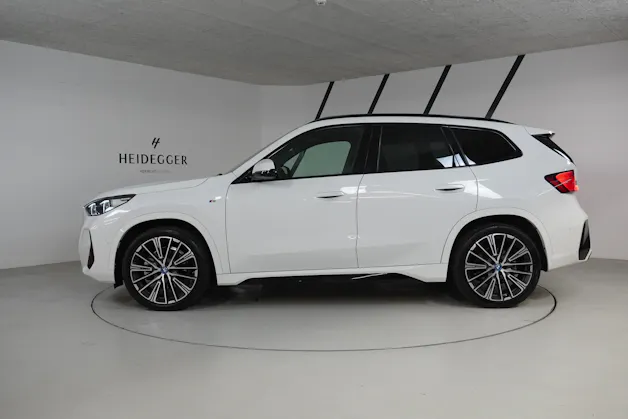 BMW iX1 xDrive 30 M Sport
