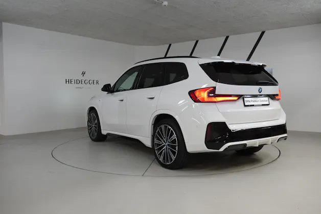 BMW iX1 xDrive 30 M Sport