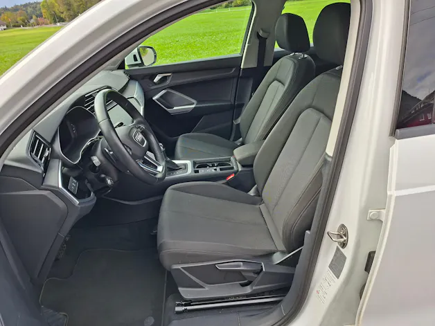 AUDI Q3 35 TDI Attraction quattro S-tronic *frisch ab MFK*