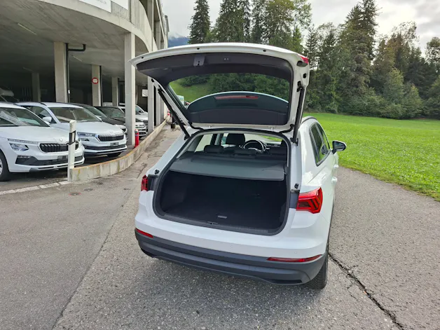 AUDI Q3 35 TDI Attraction quattro S-tronic *frisch ab MFK*