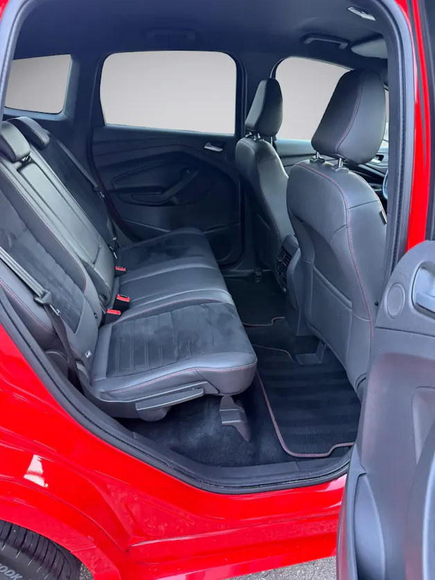 FORD Kuga 2.0 TDCi ST Line High 4WD PowerShift * AHK * Sport Line *